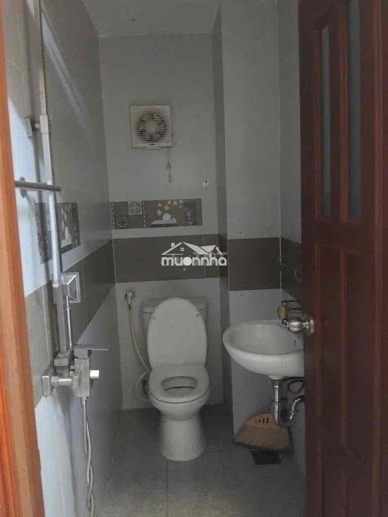Nc sư vạn hạnh . quận 5 - 4pn - có sân thượng - 4