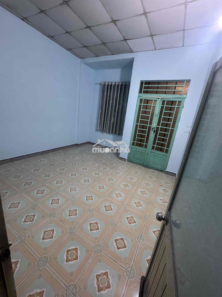 Nhà nguyên căn gần bến xe buýt hiệp thành,q12. 4m x 13m,1tr,1l,2pn,2wc - 3