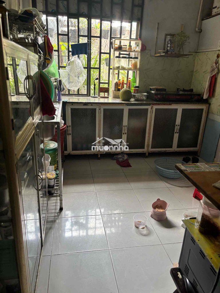 Nhà thuê khu vực hẻm c4 phạm hùng - 2