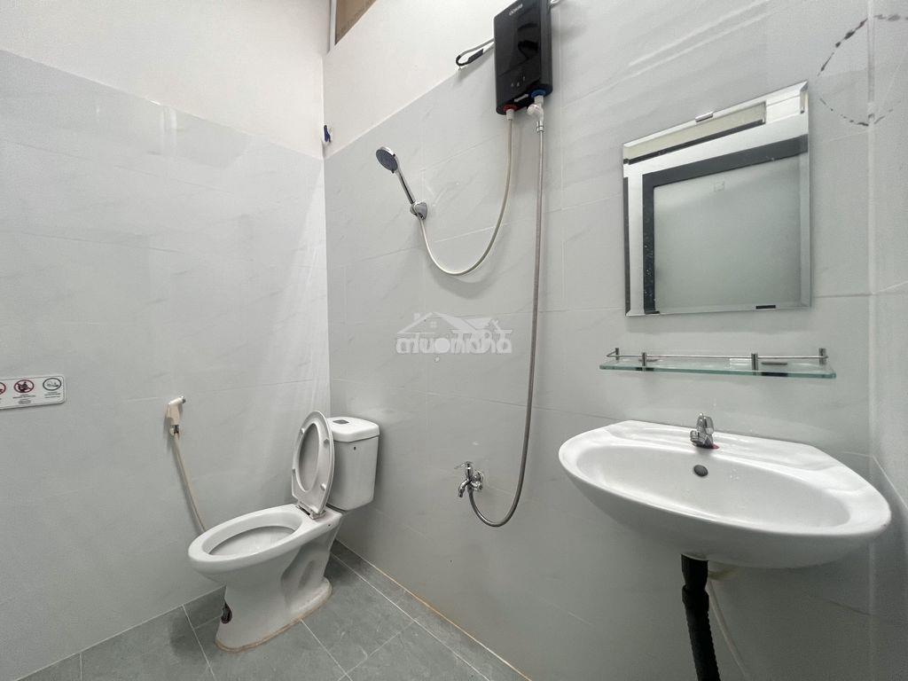 Chính chủ cho thuê studio ban công rộng – 28m² – quận 4 - 4