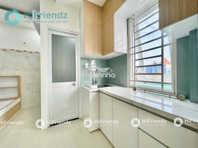 Studio của sổ trời - thích quảng đức - iuh, hv hàng không, đh gia định