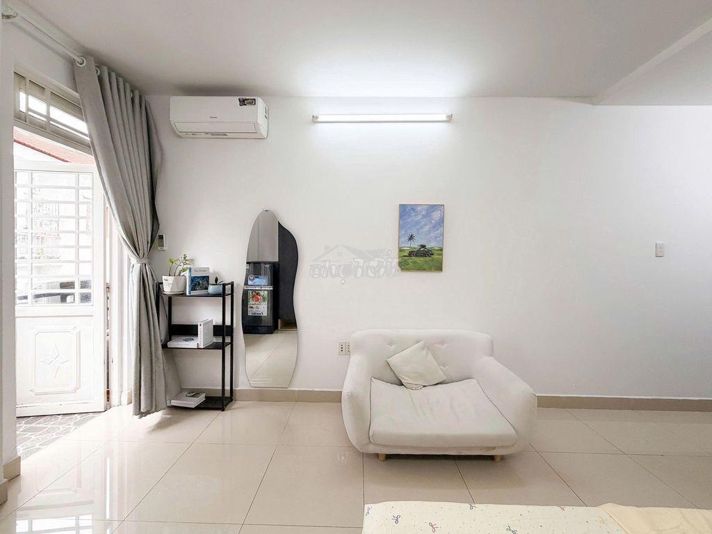 Stuido ban công ngay đại học iuh, văn lang, emart phan văn trị - 3