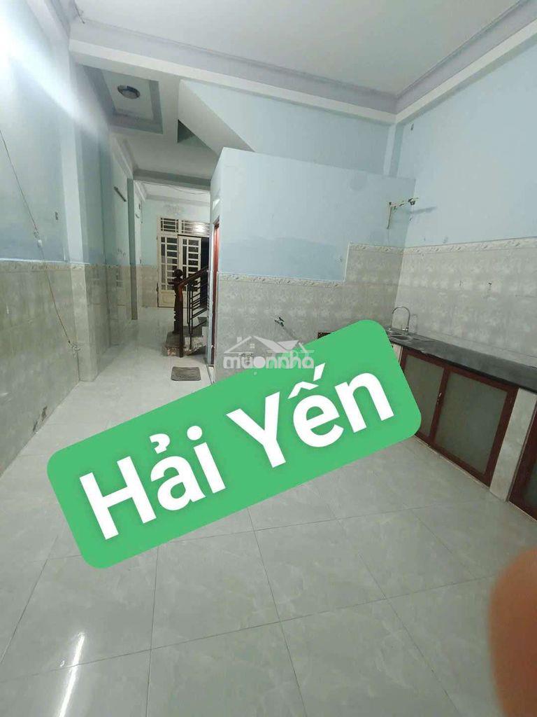 Nhà thuê 4*16 lầu suốt 2pn đã có sổ . gần công an xã vĩnh lộc b