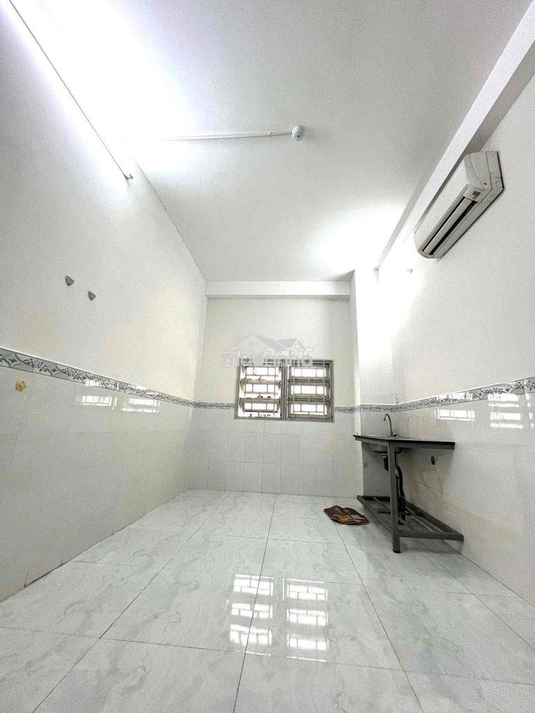 Cực nét phòng giá 2tr3 ngay tân phú mà còn sẵn máy lạnh gần tân bình - 3
