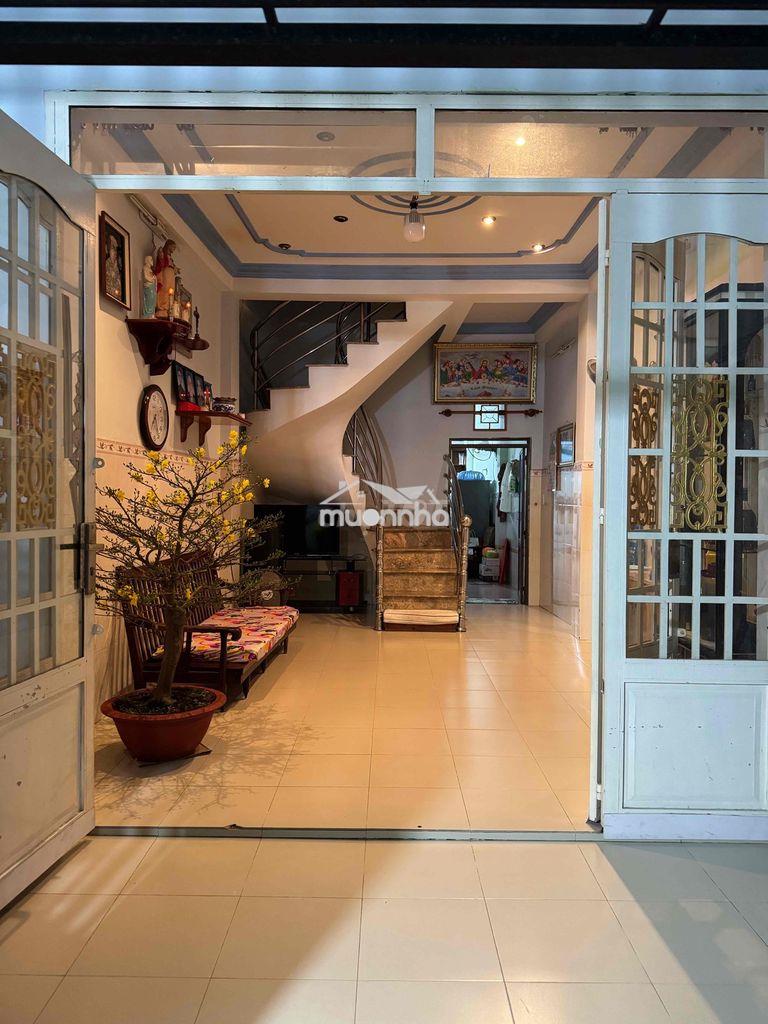 Cần cho thuê nhà ở cho hộ gia đình, hoặc học sinh sinh viên thuê phòng