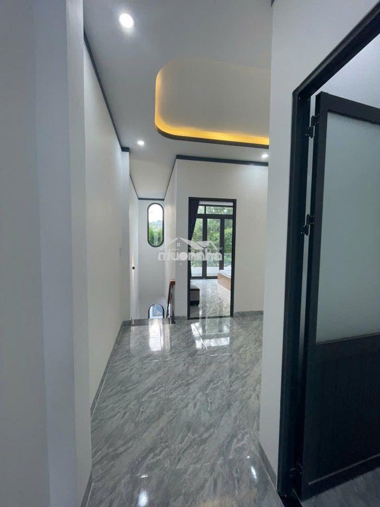 Kẹt tiền bán gấp căn nhà mới xây trệt lầu sát chợ kcn,trường - 3