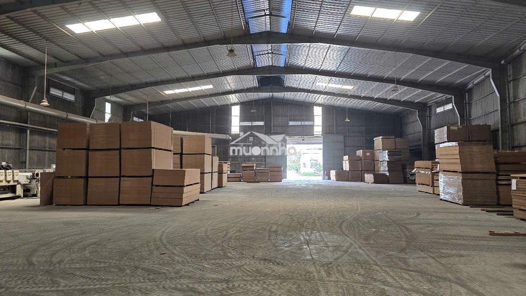 Cho thuê 2400m2 xưởng vĩnh tân ,tân uyên ,giá : 160 triệu, đường cont  - 4