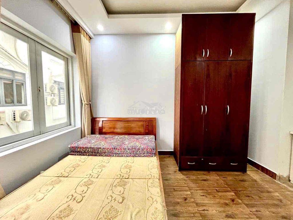Phòng ngủ có ban công gần đại học rmit, tdtu,khu dân cư sadeco q7 - 3