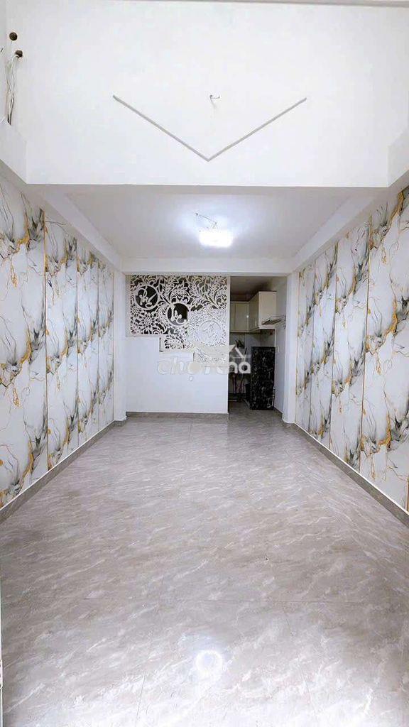 Cho thuê nguyên căn 4 tầng hẻm xe hơi cách mặt tiền 1 căn  - 2