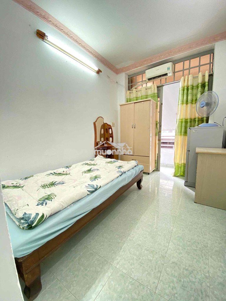 Cho thuê phòng bancong đường lê văn sỹ q3
