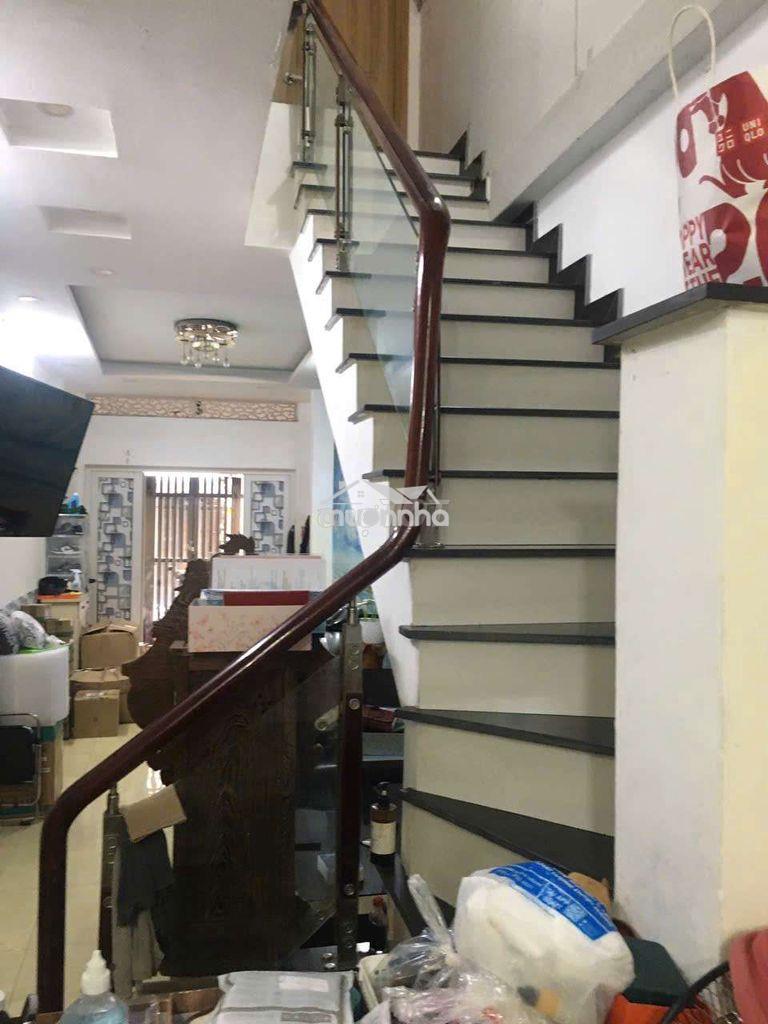 Mặt đường 32 ông ích khiêm hẻm 7m kd mọi nghành nghề 