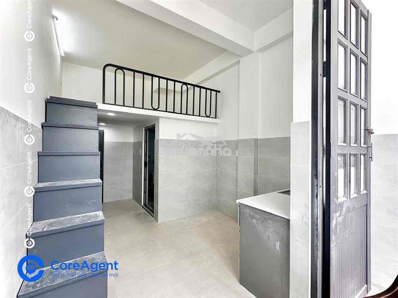 Bóc seal căn hộ bancol thoáng ngay ngã tư bốn xã - thang máy - ở liền