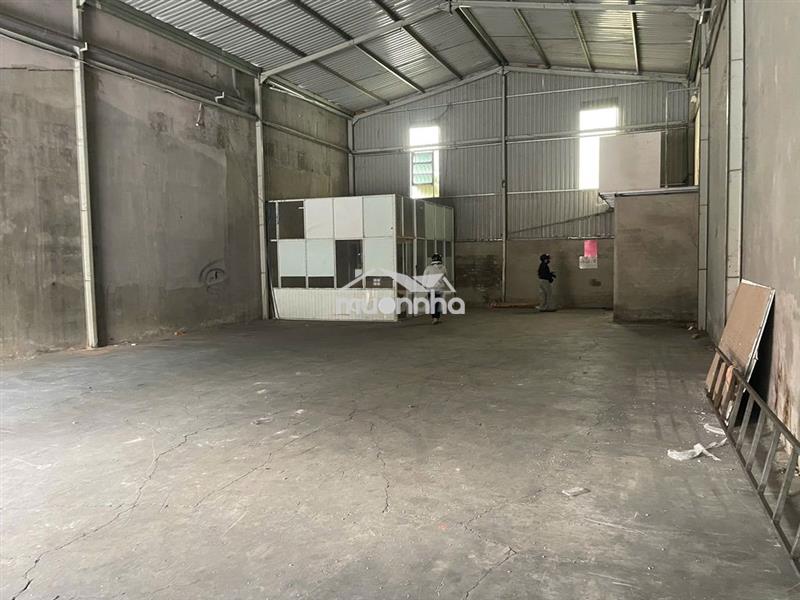 Cho thuê kho xưởng kcn sống thần, 200m2, giá 19tr/ tháng
