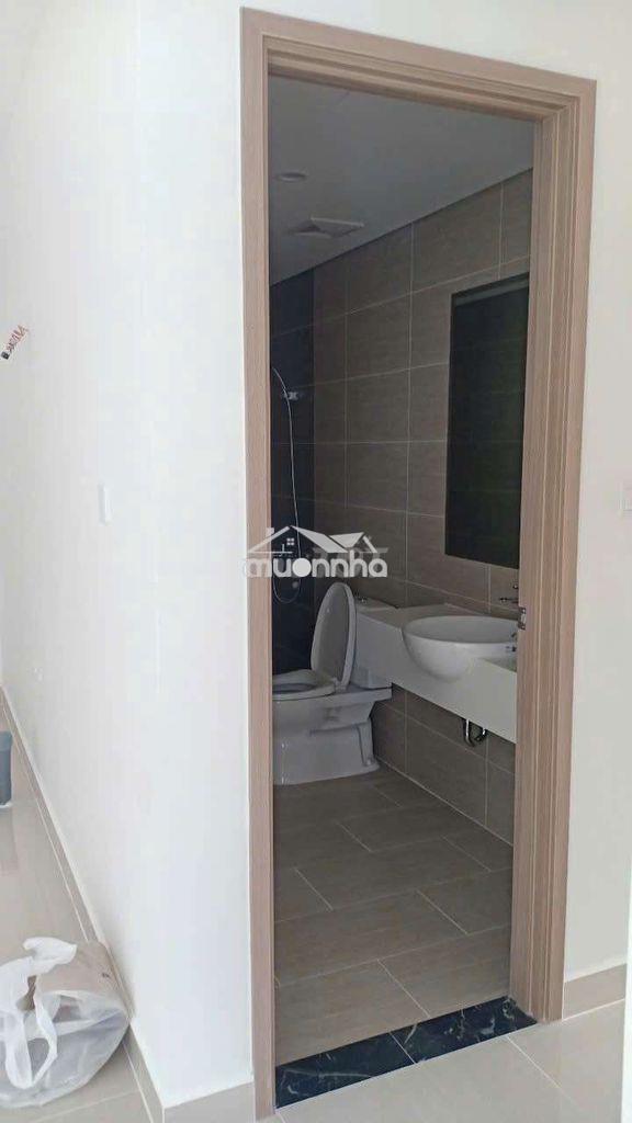 Căn góc 3 phòng ngủ, 2 toilet, mới. có bếp, rèm .  - 3