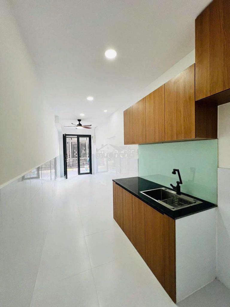 🏡 Bán nhà mới hẻm 4m đường bình đông p.phú định q8
- 4