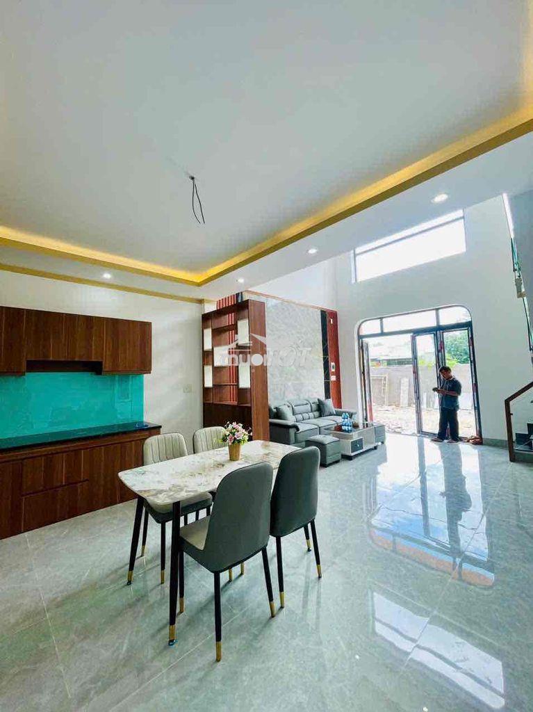 Nhà mới xây , gần ngã tư tân phong , thành phố biên hoà