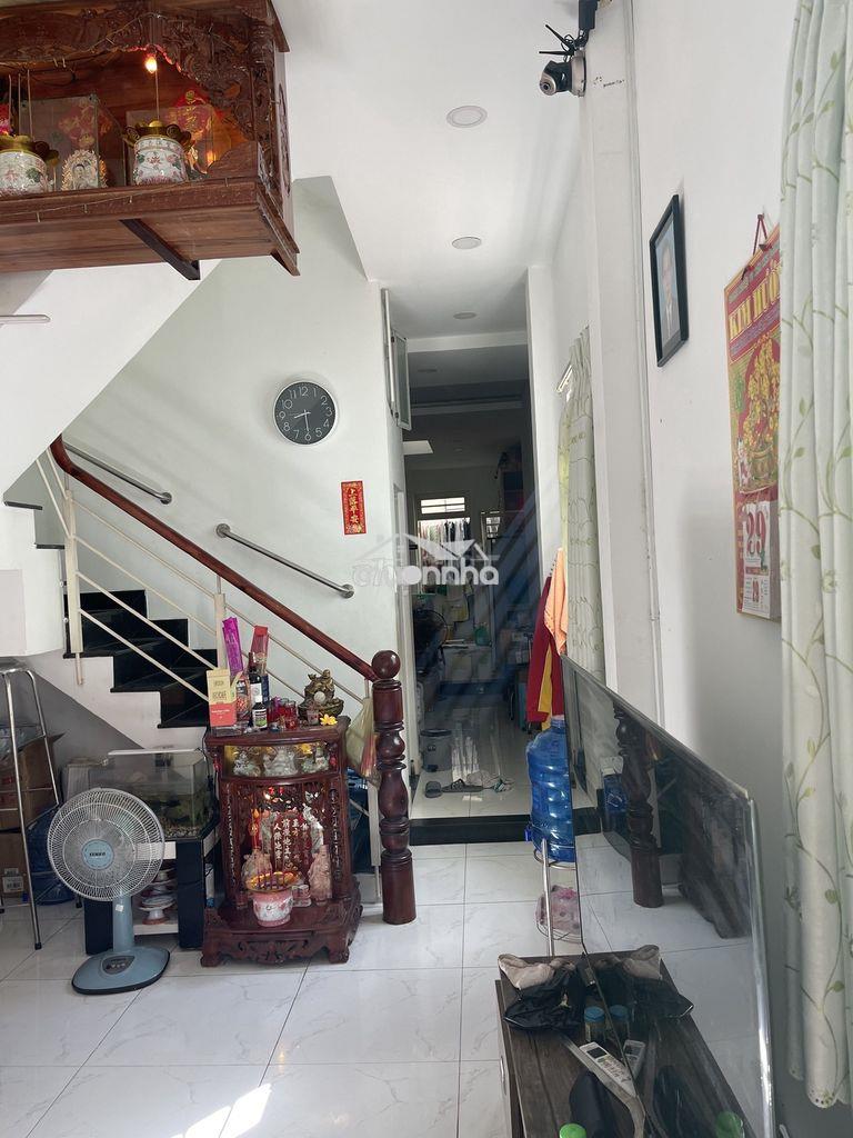 Nhà quận 4 gần chợ 200 - 4