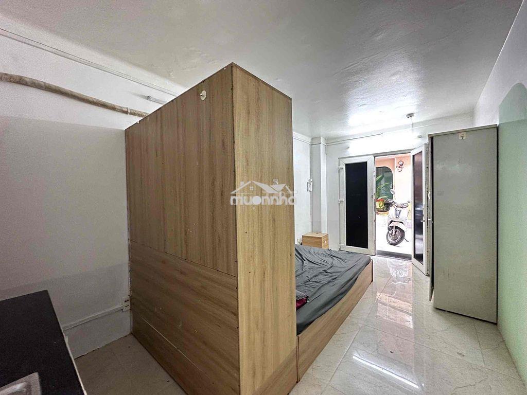 Phòng cửa sổ thoáng mát full nội thất_nhận xe điện quận 3 gần đh mở - Ảnh 2