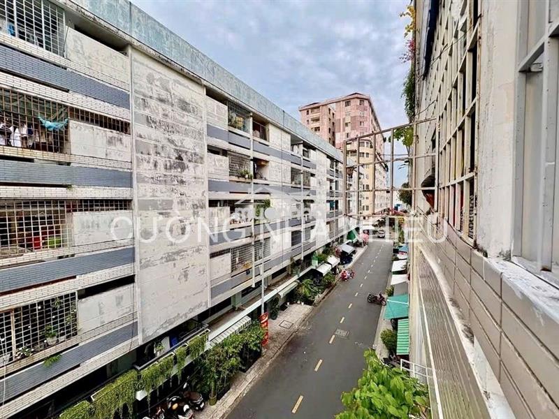 Hơn 2 tỷ nhỏ xíu; có ngay hộ khẩu quận 4; vị trí trung tâm cách q1 3'