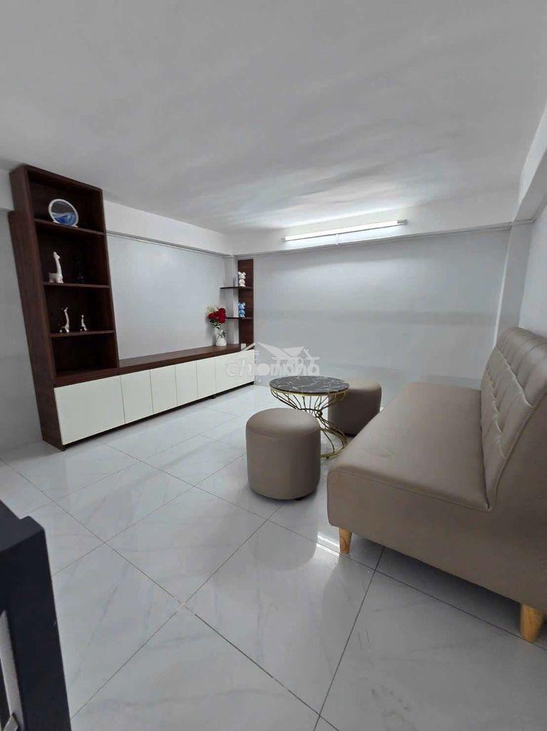 Nhà nhỏ xinh 3 tầng gồm 3 phòng ngủ đường lê văn lương.