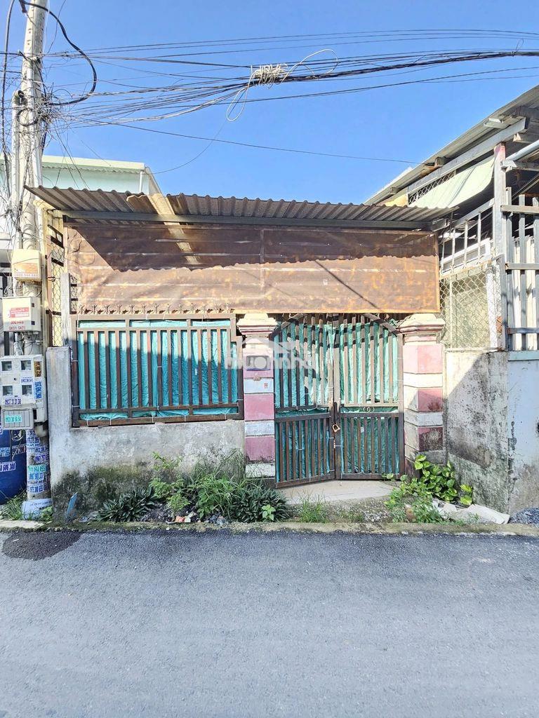 Bán nhà cấp 4 gác lửng giá rẻ gần ngã tư chiêu liêu, dĩ an