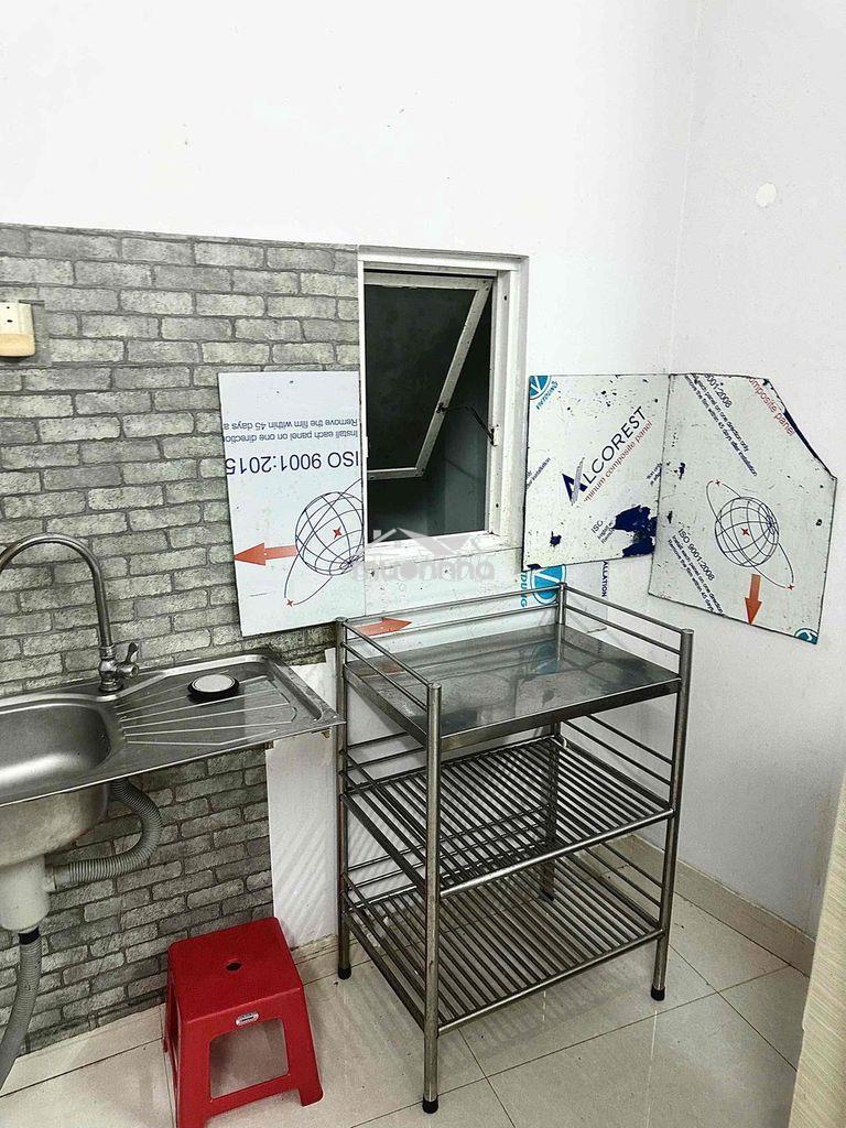 Chính chủ cho thuê phòng 419/35a cmt8 ful nt giá 4,2tr lh mình nha