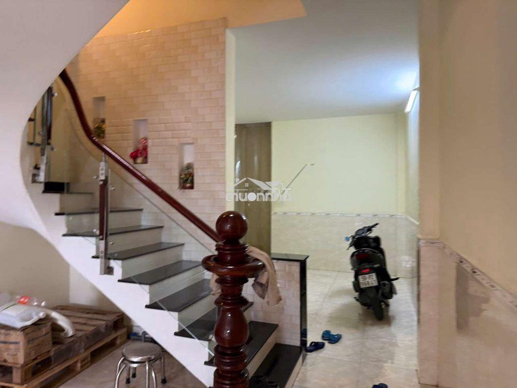 Nhà cho thuê 1 trệt 3 lầu mt song hành, dt 4×20 có 4pn,4wc - 3