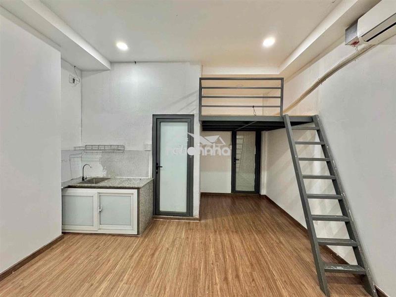 Phòng rộng, cửa sổ trời thoáng mát 30m2