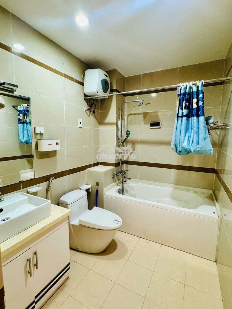 Nhà đẹp hẻm xe tăng xịn hơn mặt tiền -thành thái -quận 10 - chỉ 26 tỷ - 3