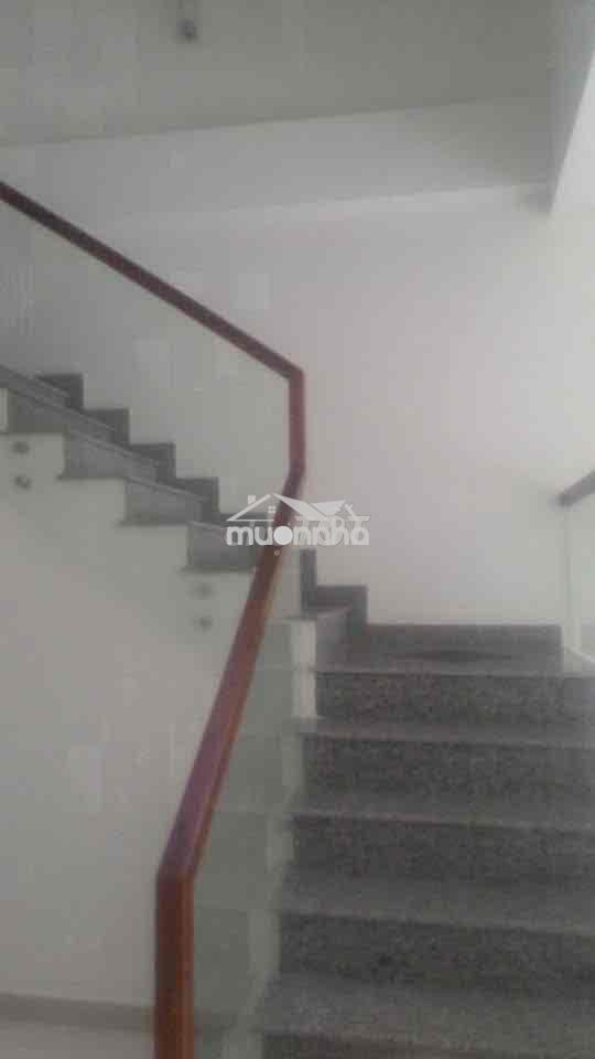 Cho thuê nhà 3 lầu ngang 5m dài 22m có 4pn - 3