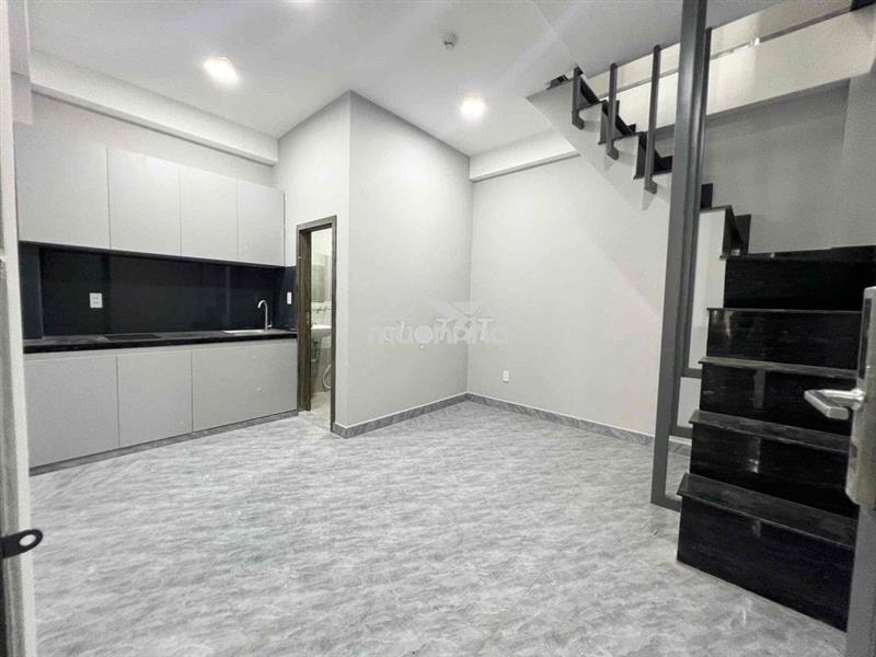 Siêu phẩm 1 trệt 1 lầu + gác lửng 2wc ngay gần hàng xanh