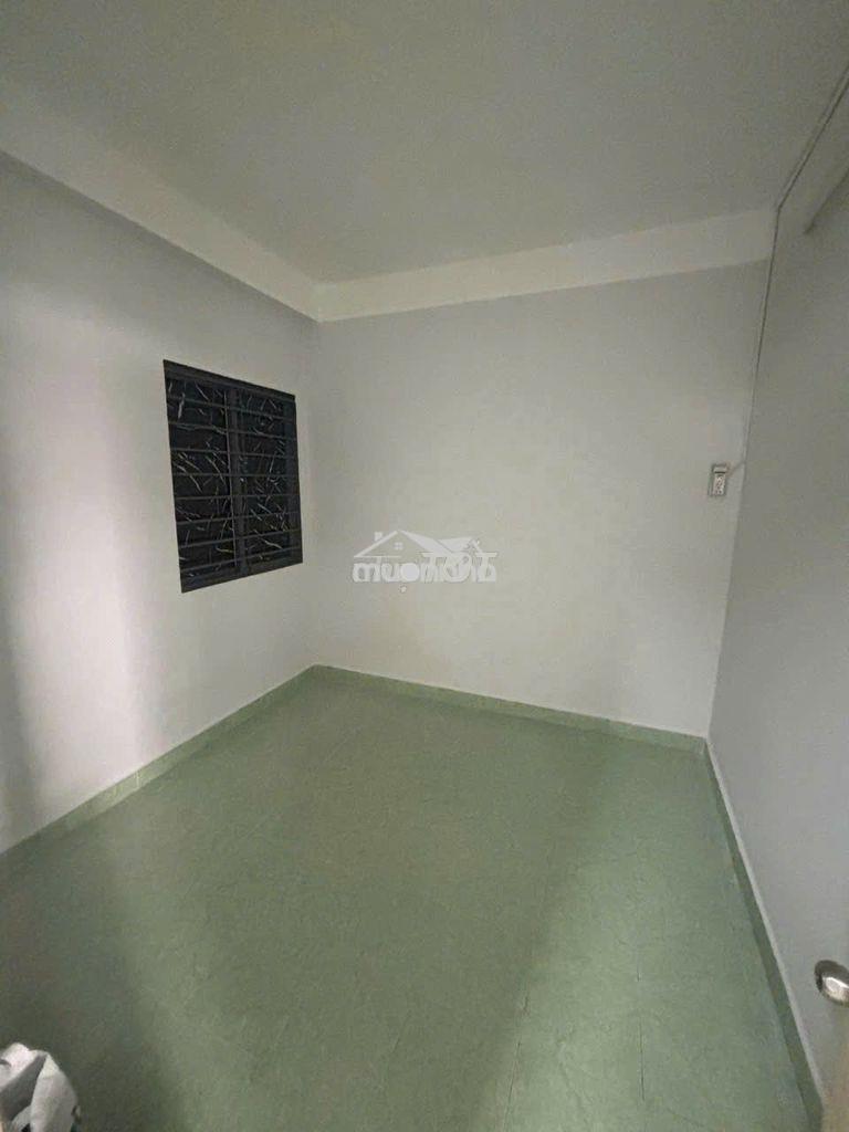 Cần bán gấp căn hộ chung cư bàu cát 2 lô thang bộ 2pn chỉ 2ty6 sổh - 2