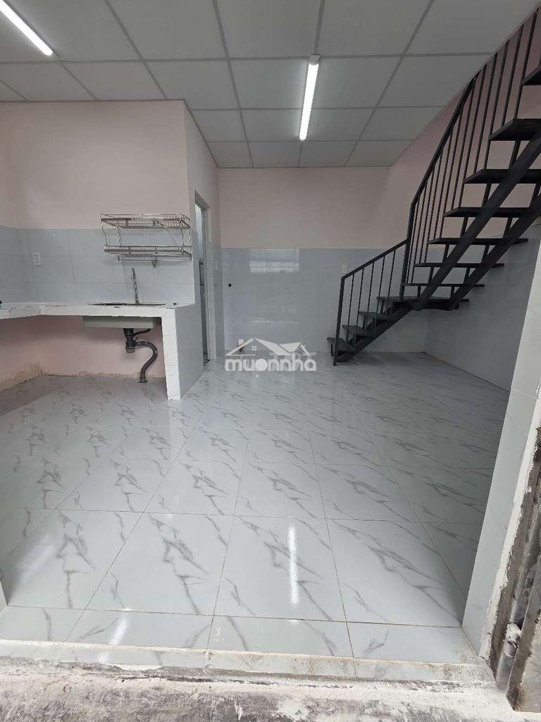 Cho thuê nhà mới xây dt 45m2 nội thất đầy đủ đường tl37