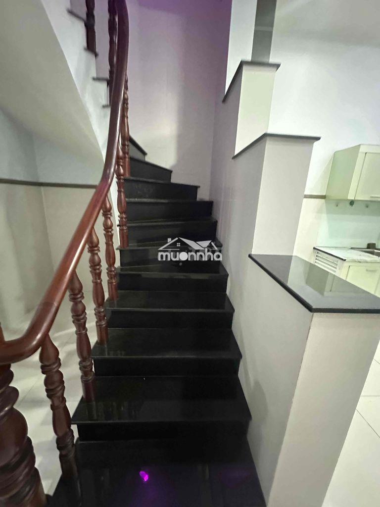 Cho thuê nhà chợ phú định - 2