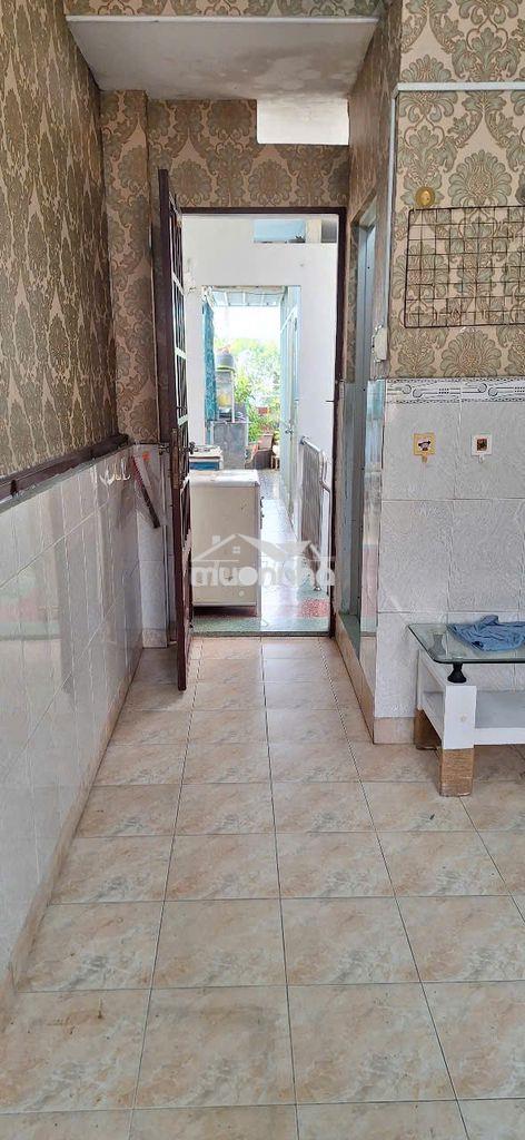 Phòng siêu rẻ - đủ tiện nghi ngay mặt tiền kênh nhiêu lộc quận 3 - 4