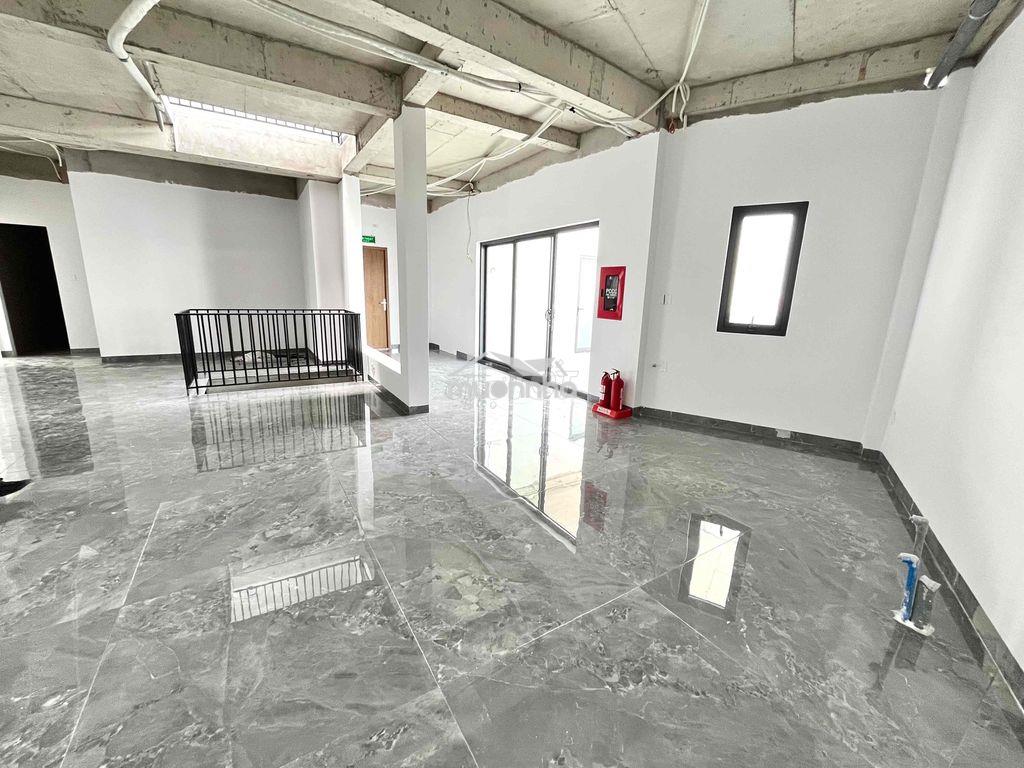 Cho thuê tầng 3 dt 230m2 - 4