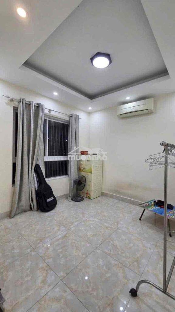 Cho thuê cc 155 nguyễn chí thanh 2pn gần full nt giá 11tr - 3