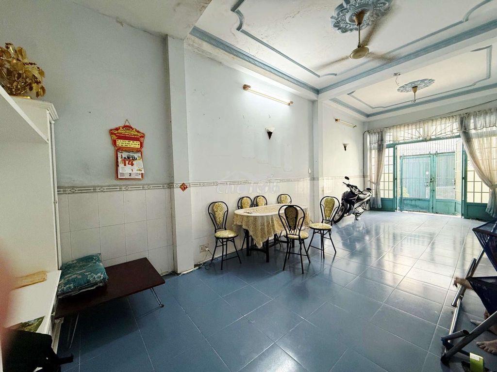 🏡Nhà đẹp gtốt với diện tích lớn 4.5m ×19m, ngay gần mặt tiền quận 3.✅️
 - 3