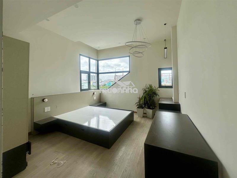 Chính chủ cho thuê - studio penthouse - nội thất mới - bếp tách biệt