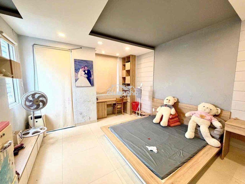 Nhỉnh 5 tỷ nhà 2 tầng hẻm xe hơi ngay phạm văn đồng- hoàn công đủ - 4