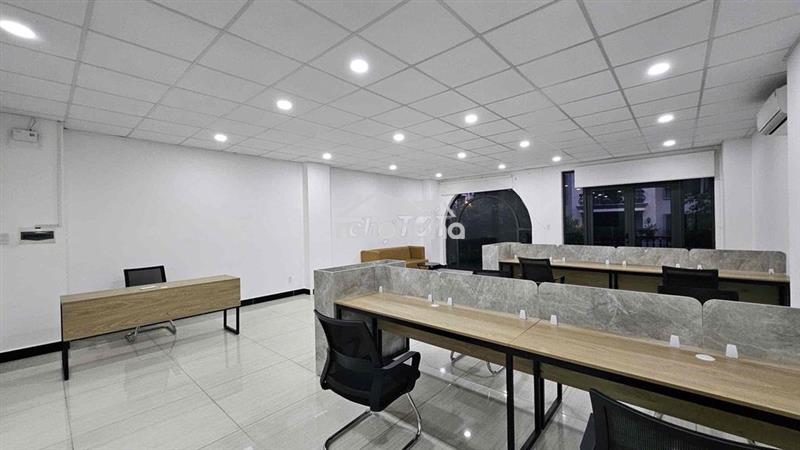 🏢 Cho thuê văn phòng 100m² – full nội thất văn phòng – có phòng họp |