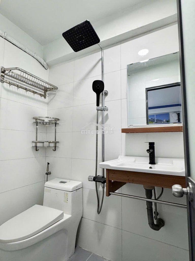 Phòng đẹp ban công, trung tâm, máy giặt riêng - 3