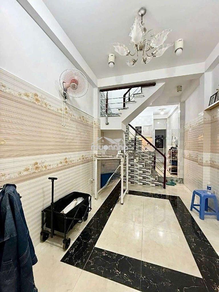 Nguyễn trãi - nguyễn văn cừ - q5 giáp q1- hẻm xe hơi - 30m² - 5 tỷ 7 - 2