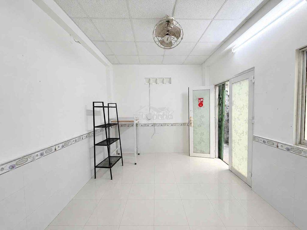 🏡 Nhà trệt lầu - 3 mặt hẻm _ sh riêng - trung tâm phú nhuận - 3