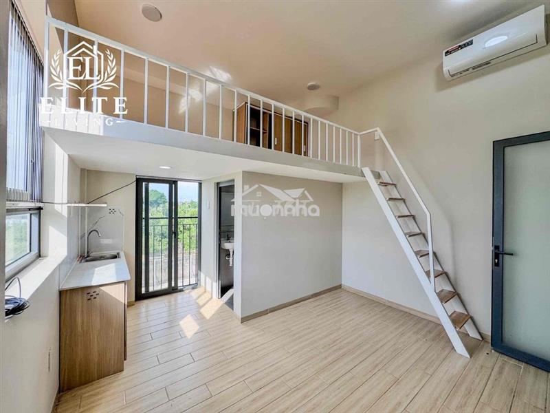 Phòng gác đẹp ban công thoáng ở liền ngay kế đh ufm, đh fpt, khu cnc