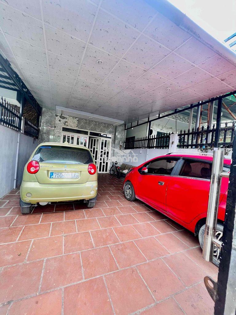 Cho thuê nhà sân đậu 2 ôtô dt 5x22m 1trệt 1lầu 2pn 2wc vườn lài q12
