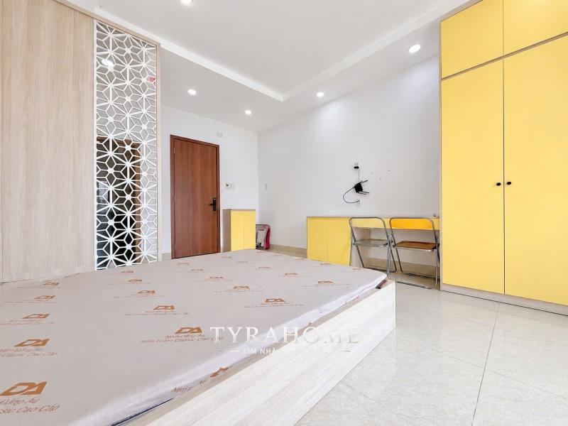 Phòng tách bếp - ban công mặt tiền đường - máy giặt riêng - bếp hút mùi - ngay dh uth, hutech, ngoại thương - 3