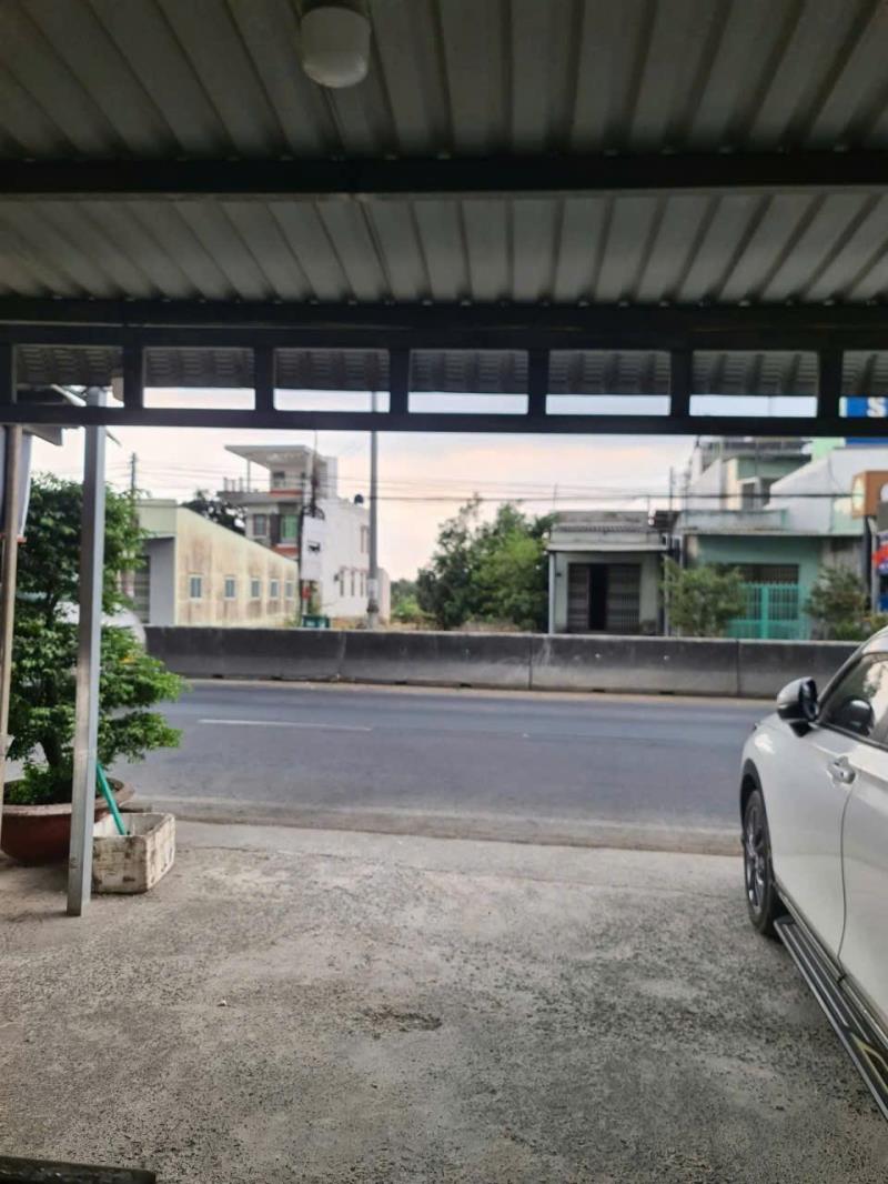 Cho thuê nhà nguyên căn mặt tiền lộ nhựa lớn tl 830 (nay là tỉnh lộ 824) lương bình bến lức long an  - 2