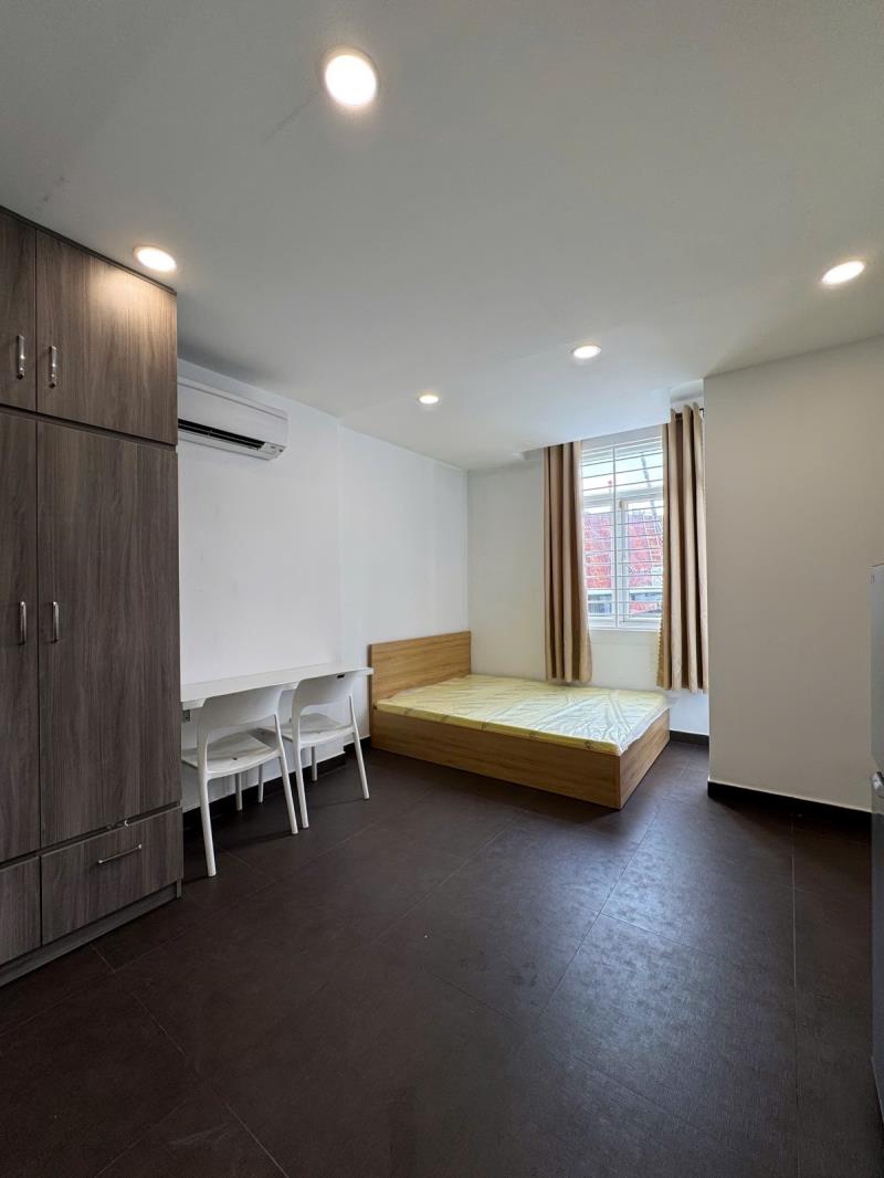 Cho thuê studio ban công 35m2 full nội thất new 100% ngay ngã tư hàng xanh - chợ bà chiểu - đại học hutech - hồng bàng - uef - 2