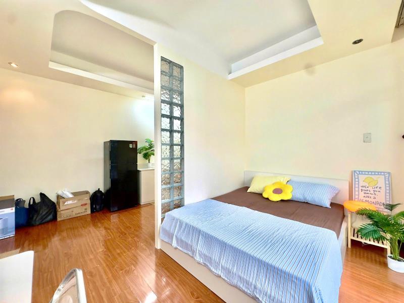 Cho thuê căn hộ ban công tách bếp 38m2 thoáng mát sát q1 - an ninh cao - Ảnh 2